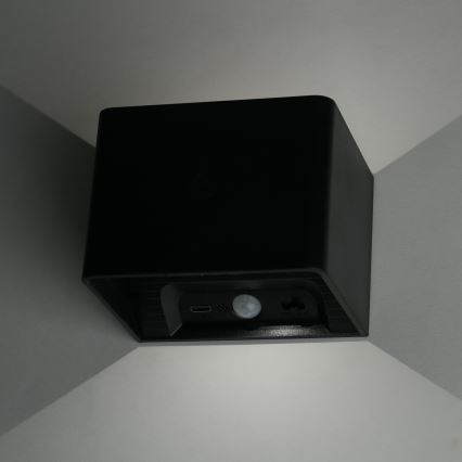 LED væglampe m touch-funktion og sensor dæmpbar MIRI LED/2,5W/3,7V 3000/4000/6400K 4000 mAh sort