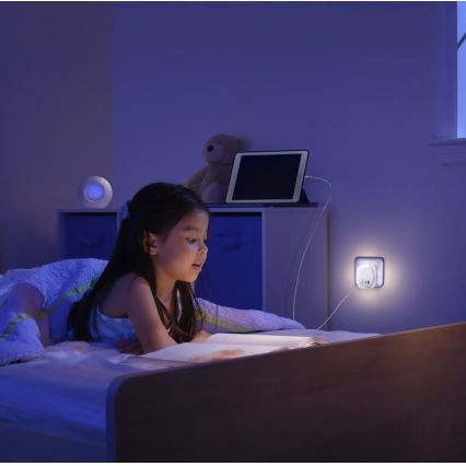 Ledvance - LED natlampe med sensor til stikkontakt og USB LUNETTA LED/12,5W/230V hvid