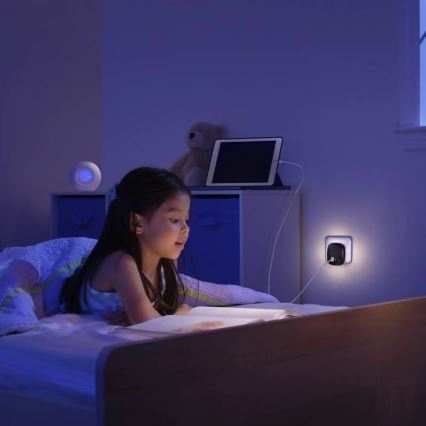 Ledvance - LED natlampe med sensor til stikkontakt og USB LUNETTA LED/12,5W/230V 3000K sort