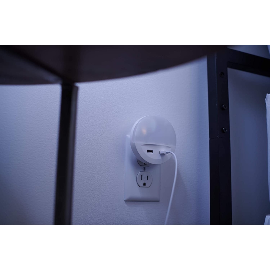 Ledvance - LED-natlampe til stikkontakt med sensor LUNETTA 2xUSB LED/13W/230V