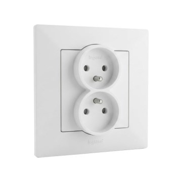 Legrand - Dobbelt stikkontakt til bolig med ramme NILOE STEP 250V hvid