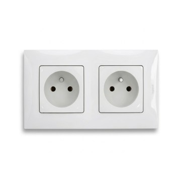Legrand - Dobbelt stikkontakt til hjemmet med ramme NILOE 250V hvid