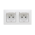 Legrand - Dobbelt udendørs stikkontakt til boliginstallation med ramme NILOE STEP 250V IP44 hvid