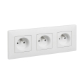 Legrand - Tredobbelt stikkontakt til bolig med ramme NILOE STEP 250V hvid