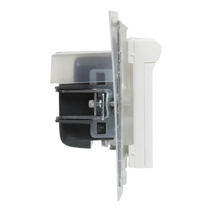 Legrand - Udendørs stikkontakt uden ramme 250V/16A NILOE STEP IP44 hvid
