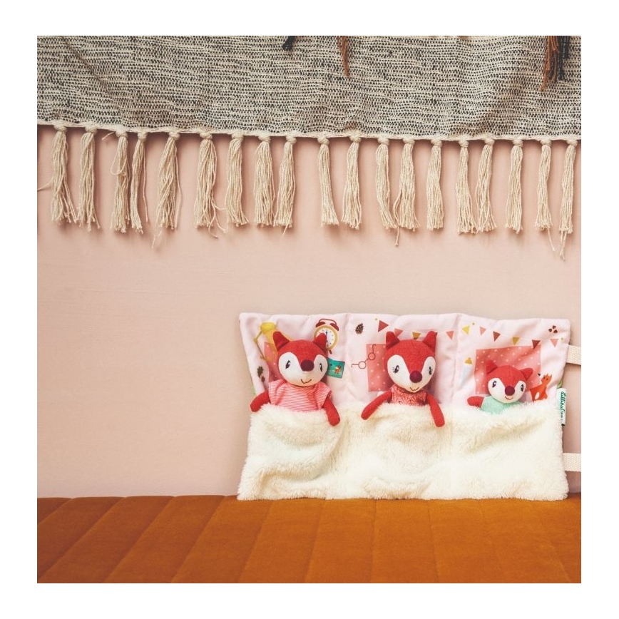 Lilliputiens - Family of the Alice ræv in a bed