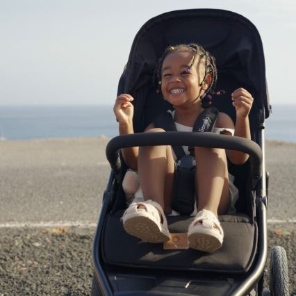 Lionelo - Sportslig klapvogn AZURA i sort