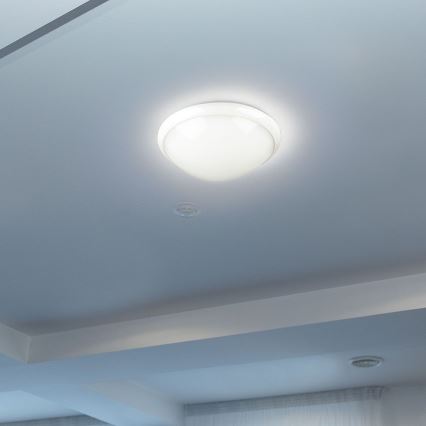 Loftlampe til badeværelse med sensor 1xE27/60W/230V IP44 ø 29,6 cm