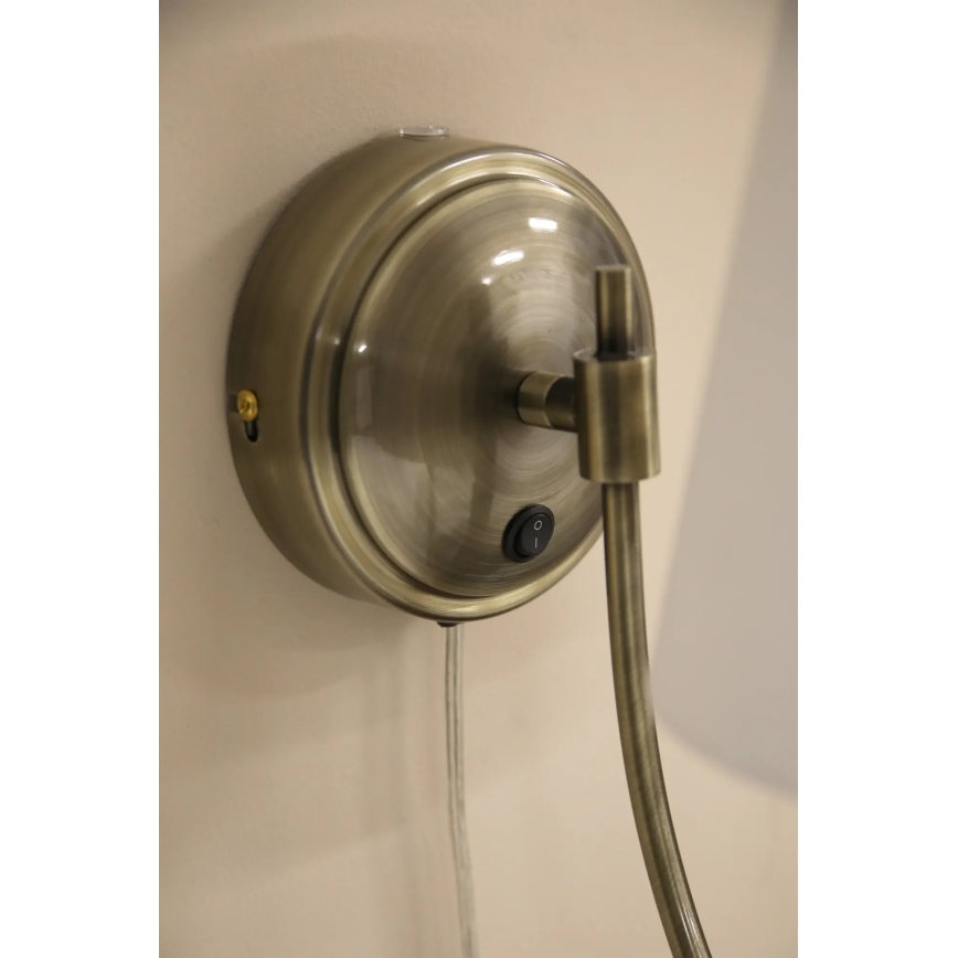 Markslöjd 108908 - Væglampe AMAR 1xE14/40W/230V hvid/messing