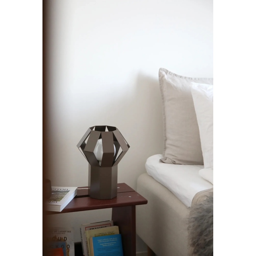Markslöjd 109148 - OCTA bordlampe 1xE27/60W/230V, brun