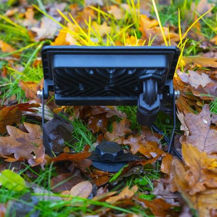 LED RGBW dæmpbar projektør SmartLife LED/20W/230V Wi-Fi IP65 2700-6500K