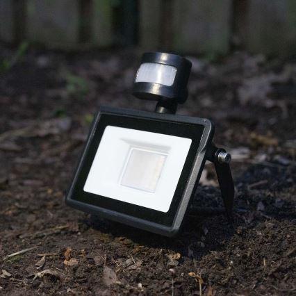 LED projektør dæmpbar med bevægelsessensor SmartLife LED/20W/230V 3000-6500K IP44 Wi-Fi