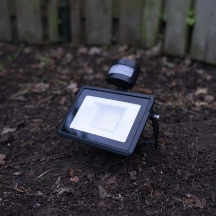 LED projektør dæmpbar med bevægelsessensor SmartLife LED/20W/230V 3000-6500K IP44 Wi-Fi