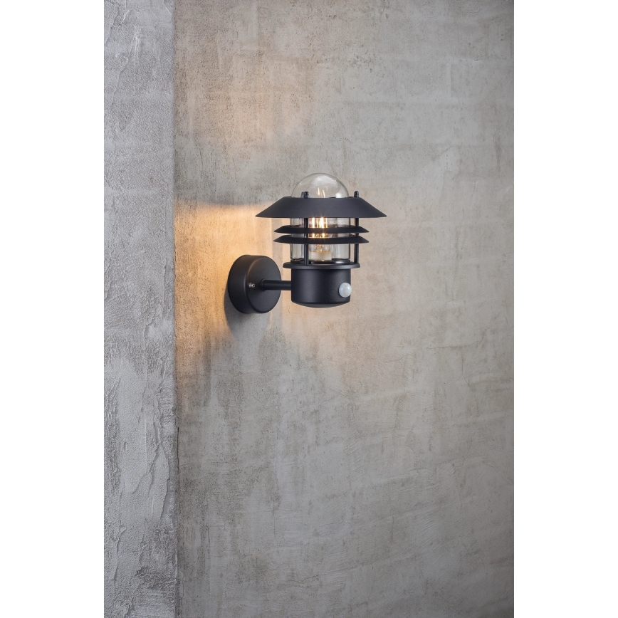 Nordlux - Udendørs væglampe med sensor BLOKHUS 1xE27/60W/230V IP54