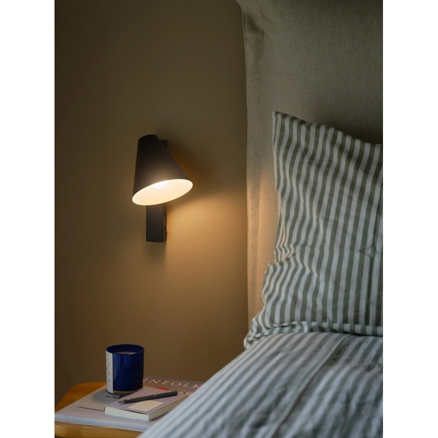 Nordlux - Væglampe med USB WILMER 1xE14/40W/230V sort