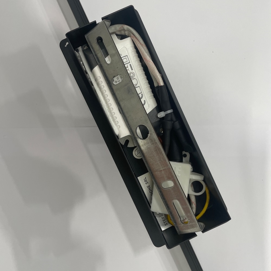 ONLI - LED gallerilampe FRED LED/14W/230V 4000K sort