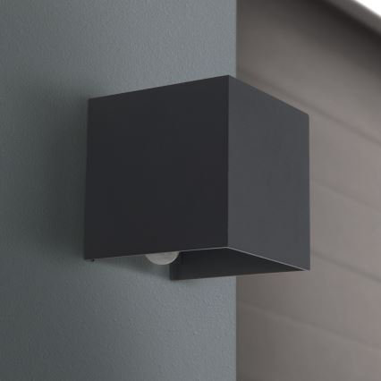 LED Udendørs væglampe m. bevægelses- og skumringssensor CUBE-S LED/13W/230V IP54 antracit