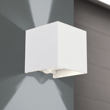 LED Udendørs væglampe m. bevægelses- og skumringssensor CUBE-S LED/13W/230V IP54 hvid