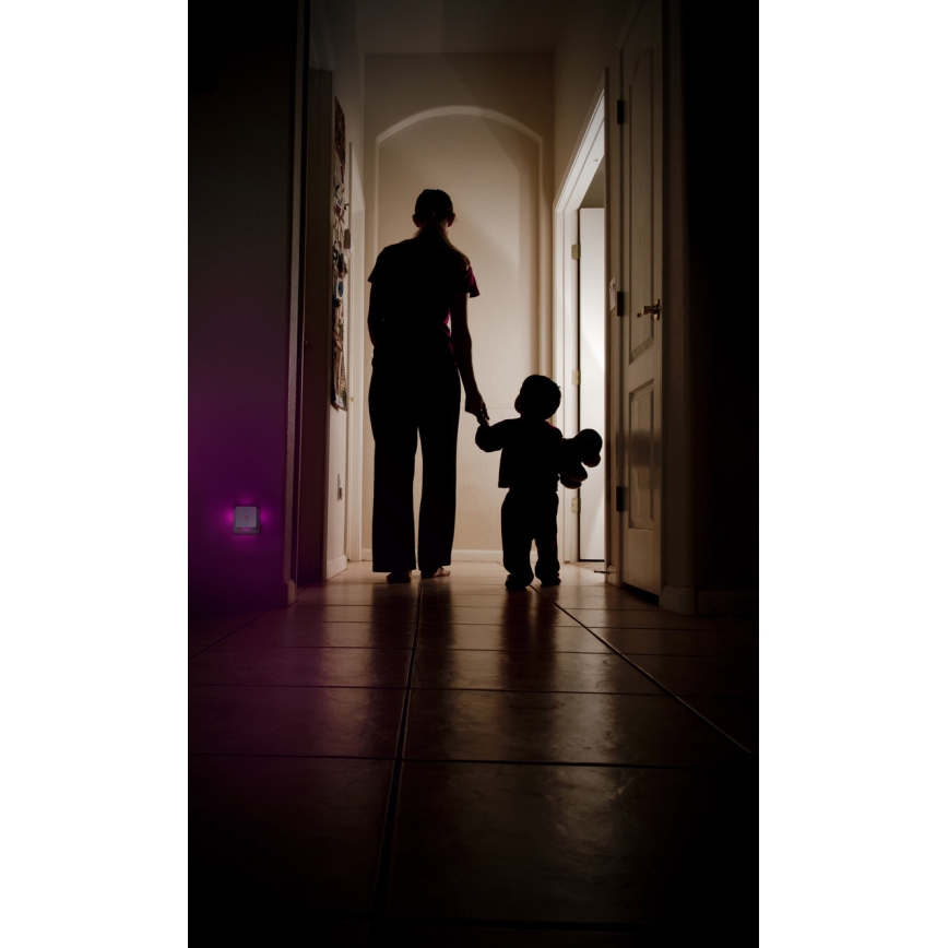 Osram - LED RGB orienteringslampe til stikkontakt med sensor LUNETTA LED/0,3W/230V