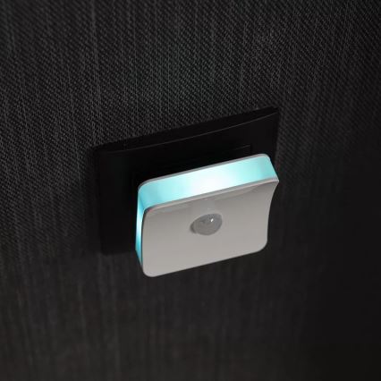 Osram - LED RGB orienteringslampe til stikkontakt med sensor LUNETTA LED/0,3W/230V