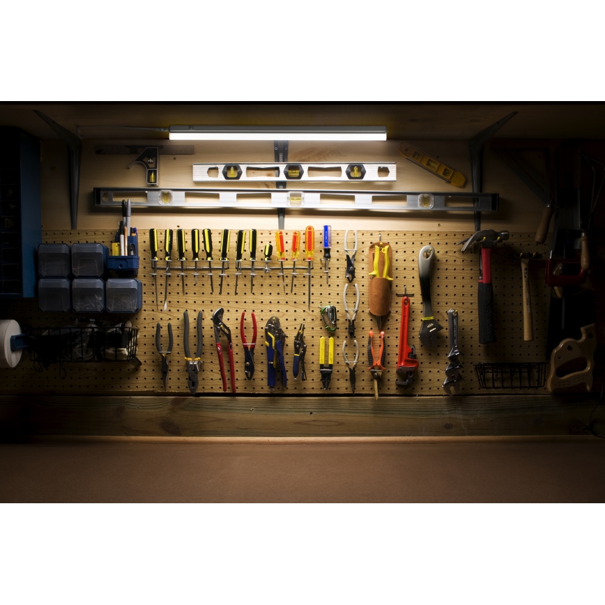 Osram - LED underskabslampe med bevægelsessensor BATTEN LED/4W/230V 3000K 60 cm hvid