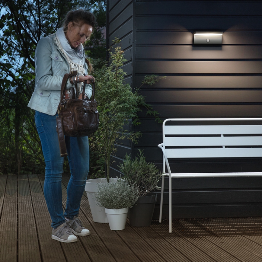 Philips - LED Udendørs væglampe med sensor 2xLED/4,5W/230V 2700K IP44