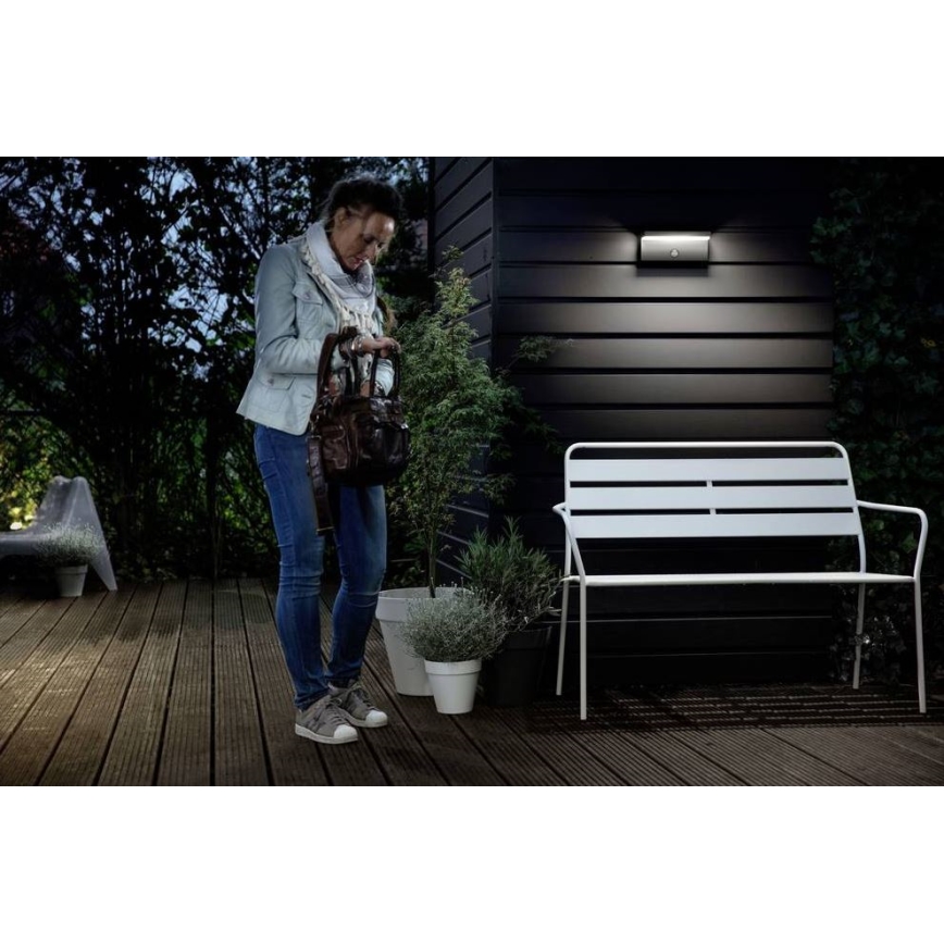 Philips - LED Udendørs væglampe med sensor BUSTAN LED/3,8W/230V 4000K IP44