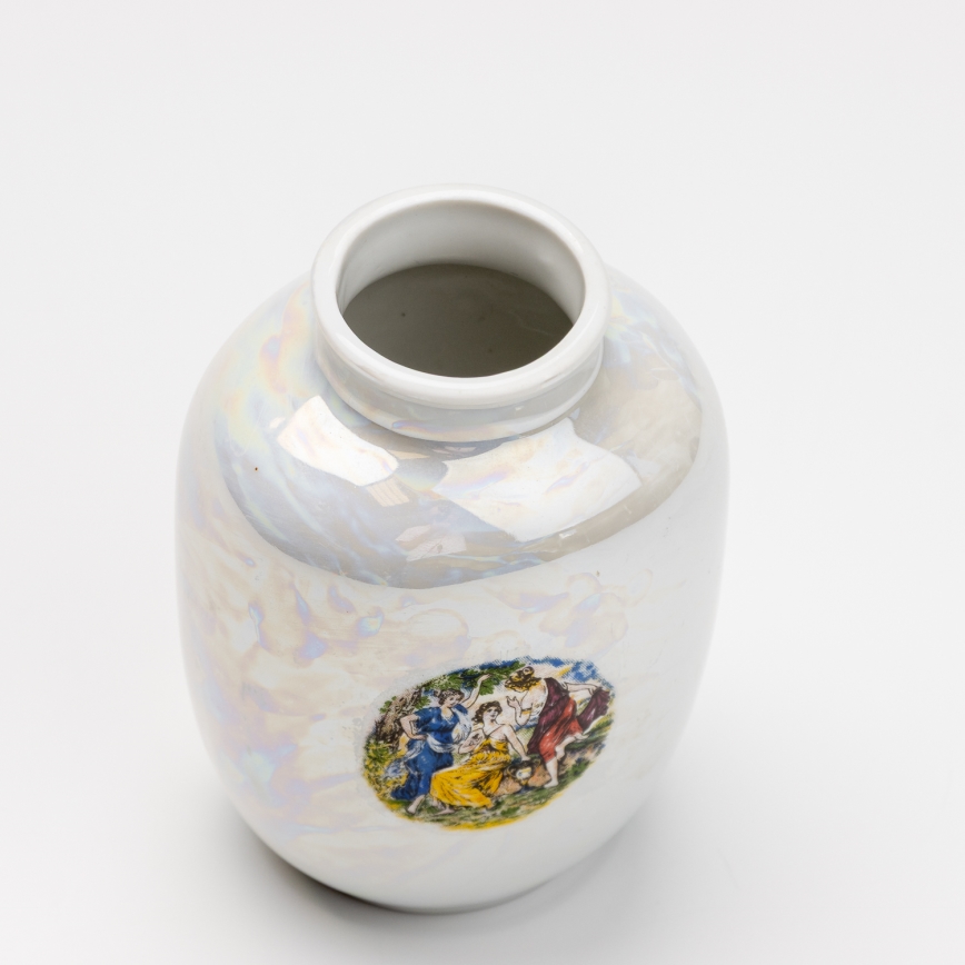 Porcelæn vase 12,5x9 cm perleagtig hvid mønster