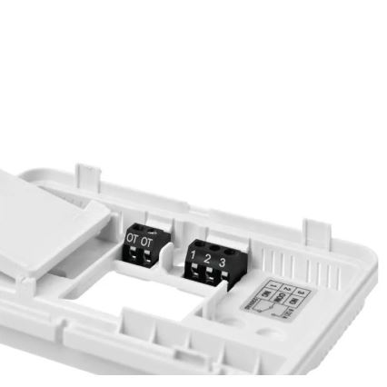 Programmerbar termostat 2xAA