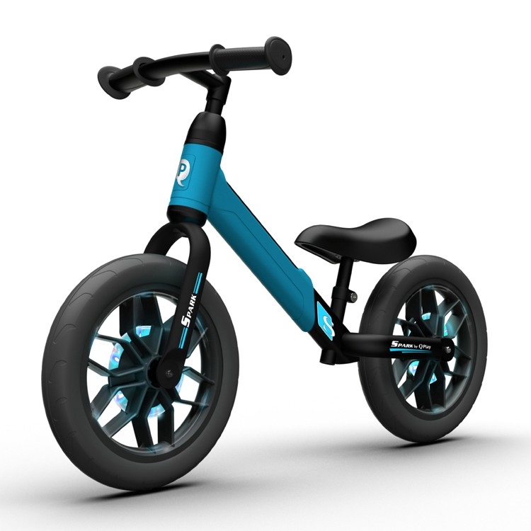 QPlay - Løbecykel med LED-lys på hjul SPARK blå