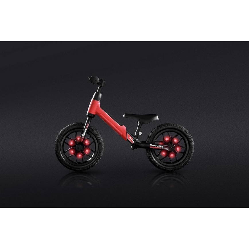QPlay - Løbecykel med LED-lys på hjul SPARK rød