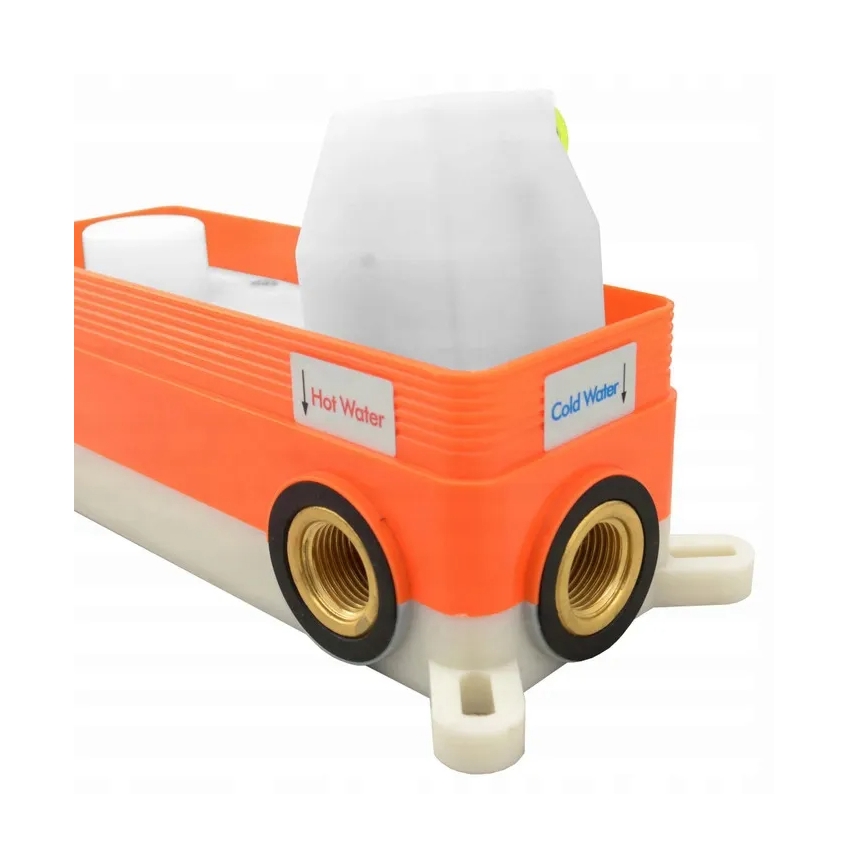 REA-B7503 - Badekarssæt med indbygget vægbatteri LUNGO i børstet guld