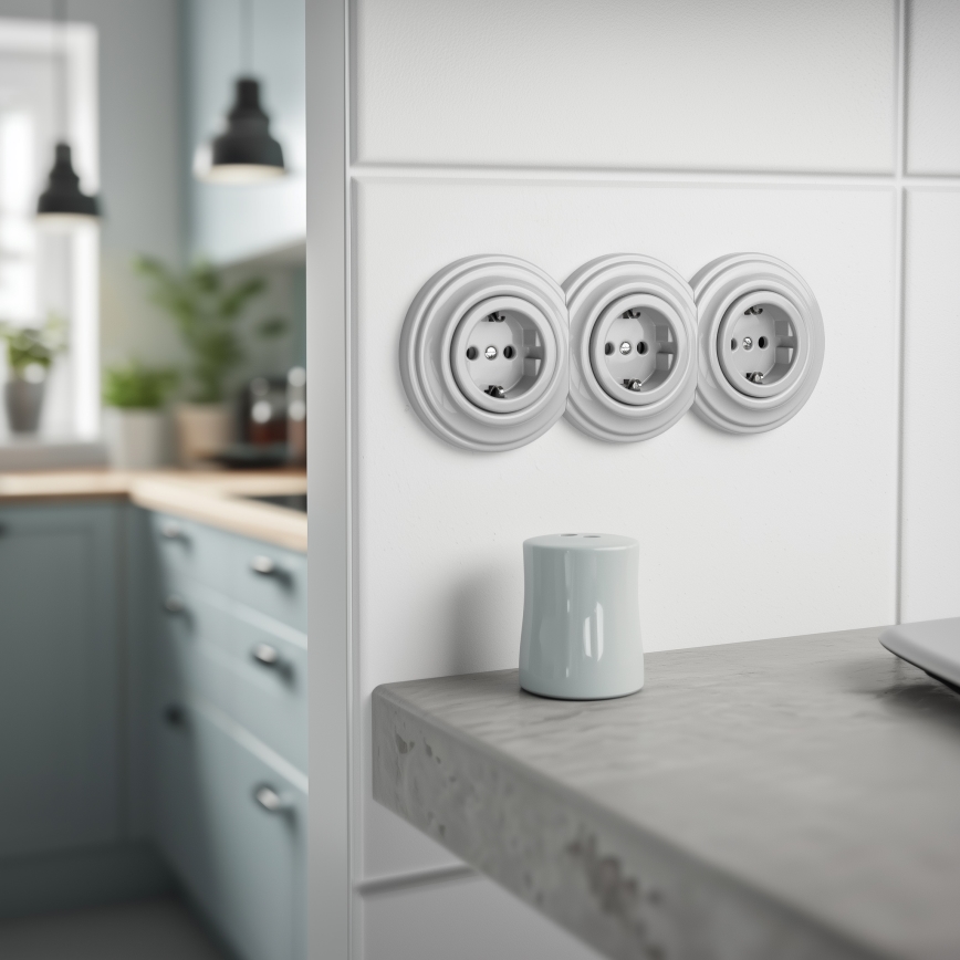 Reblig - 3-dobbelt retro stikkontakt til hjemmet med SCHUKO-ramme, 230 V, i hvid keramik
