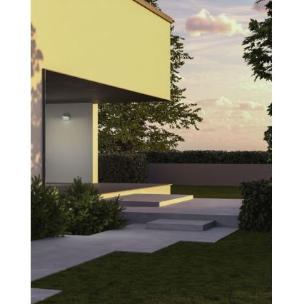 Redo 90587 - FLIP LED udendørs væglampe med sensor, 20W/230V, 3000K, CRI 90, IP54, antracit