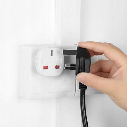 Rejseadapter UK/EU 230V hvid