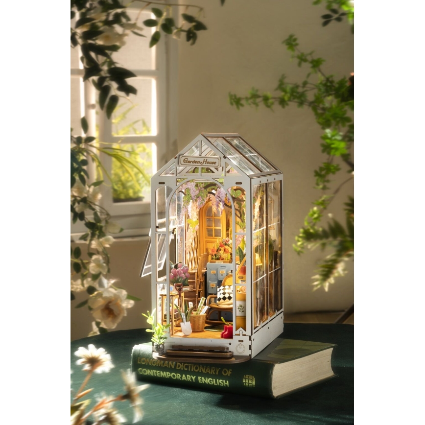 RoboTime - LED Bogstøtte havehus 3D puzzle 2xAAA