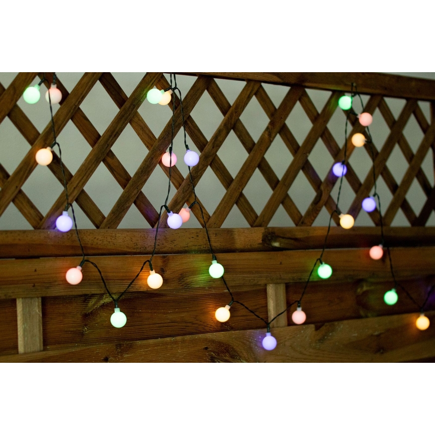 Soldrevet LED lyskæde m. RGB-farver PARTY 30xLED/1,2V 400 mAh 3,9 m IP44