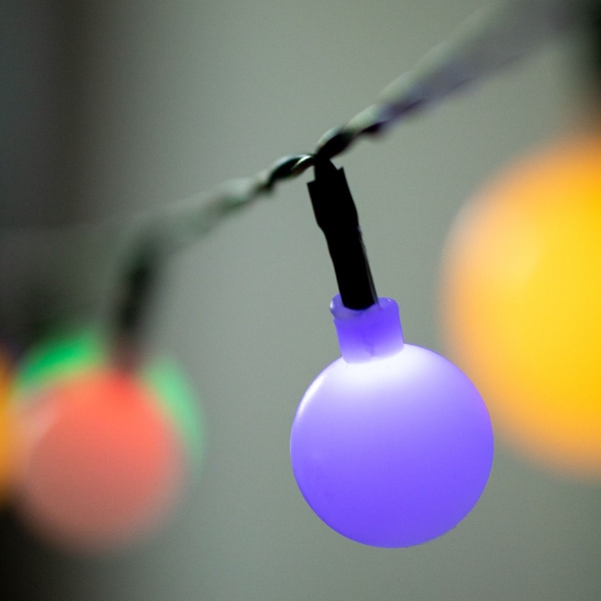 Soldrevet LED lyskæde m. RGB-farver PARTY 30xLED/1,2V 400 mAh 3,9 m IP44