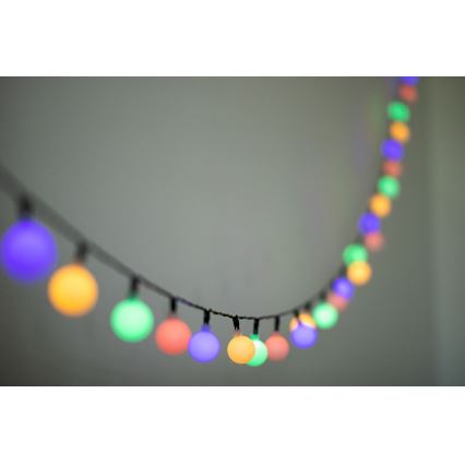 Soldrevet LED lyskæde m. RGB-farver PARTY 30xLED/1,2V 400 mAh 3,9 m IP44