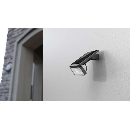 Soldrevet LED projektør med sensor LED/8W/3,7V 2000 mAh IP54 sort