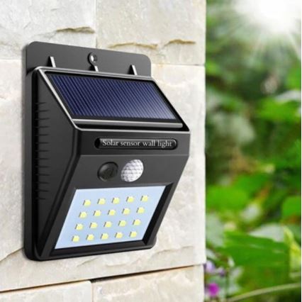 Soldrevet LED væglampe med sensor LED/0,55W/3,7V 1200 mAh IP65