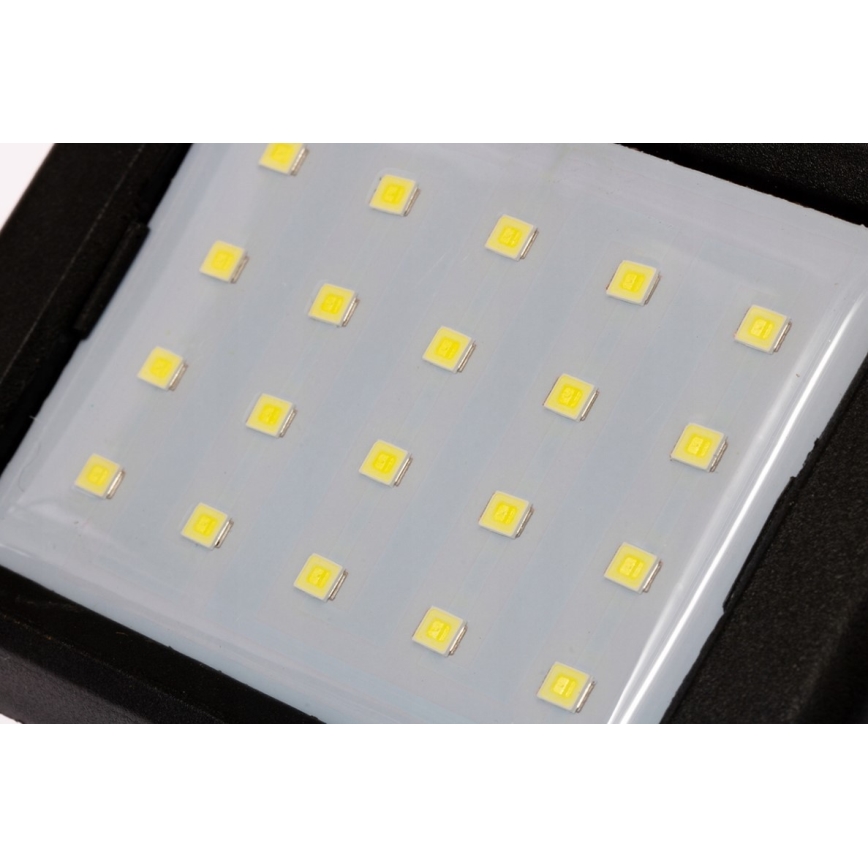 Soldrevet LED væglampe med sensor LED/0,55W/3,7V 1200 mAh IP65