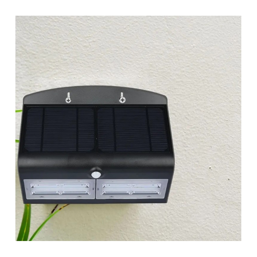 Soldrevet LED væglampe med sensor LED/7W/3,7V 4000K IP65 sort
