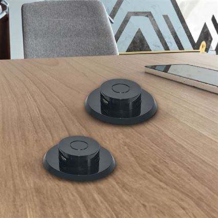 Indbygget USB oplader USB A+C sort
