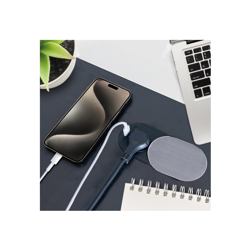 Indbygget socket 1Z + USB A+C