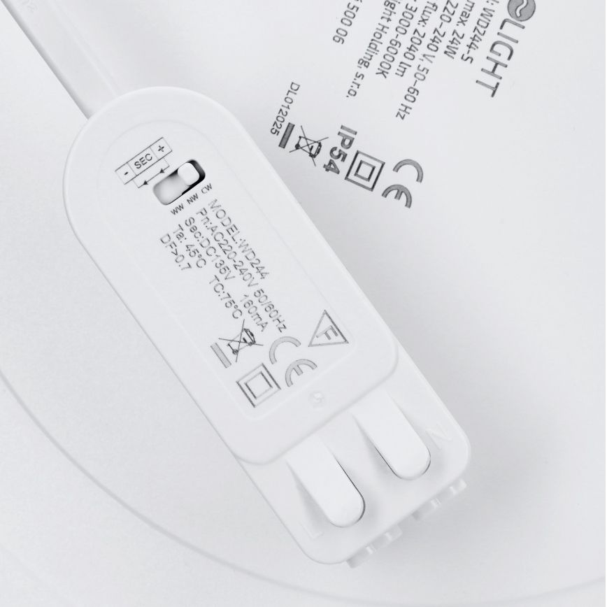 LED 2-i-1 overflade-/indbygget panel 24W/230V 3000/4000/6000K Ø 30 cm IP54 sølv