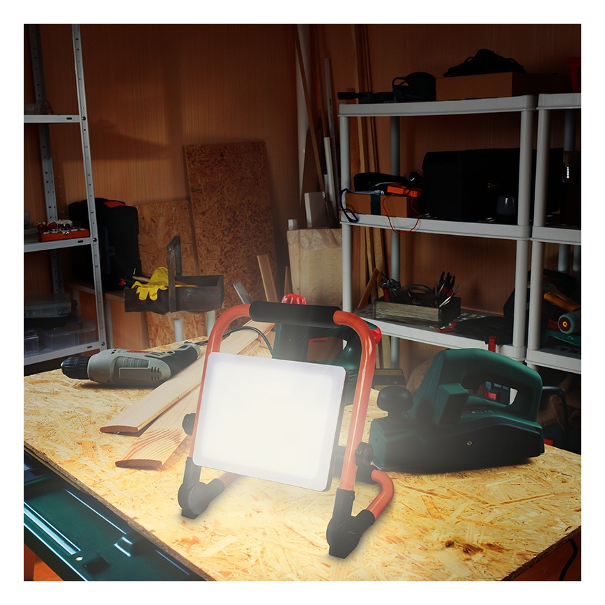 LED-reflektor med stativ LED/100W/230V 4000K IP65