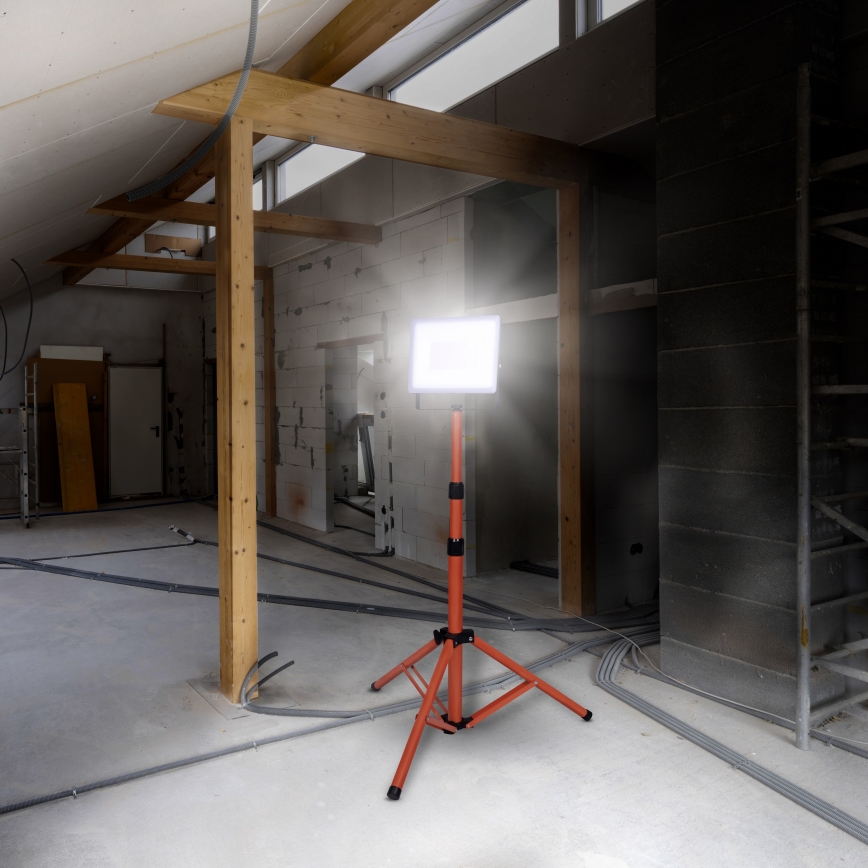 LED Projektør med stativ LED/100W/230V 4000K IP65