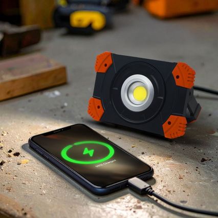 Genopladelig LED-reflektor 10W/3,7V 4400 mAh