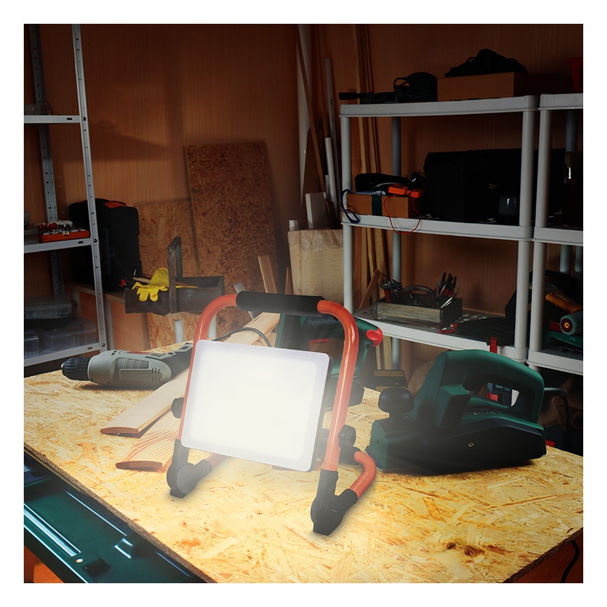 LED-reflektor med stativ LED/50W/230V 4000K IP65